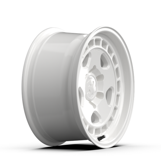 fifteen52 Turbomac HD Classic 17x8.5 / 5x150 BP / 0 ET / 110.3 CB / 4.75 BS / Classic White Wheel