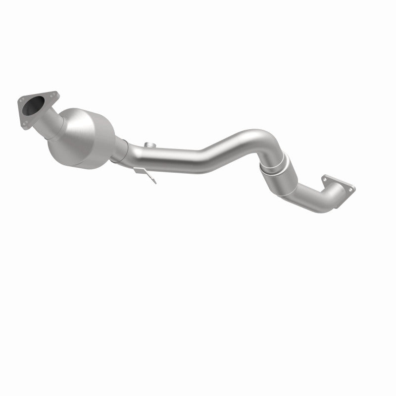 MagnaFlow Conv DF 07 VW Touareg 3.6L Front close