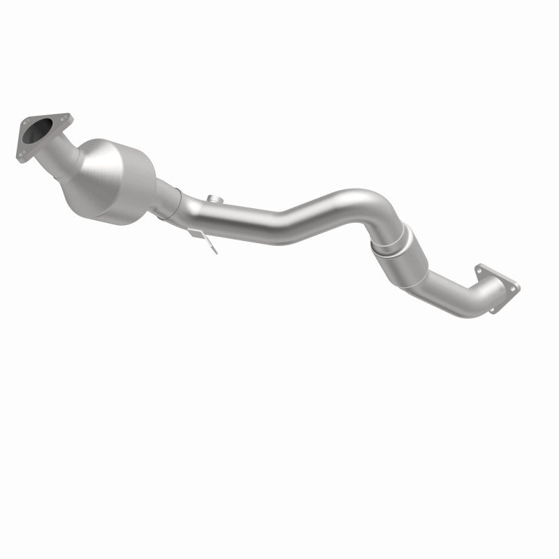 MagnaFlow Conv DF 07 VW Touareg 3.6L Front close