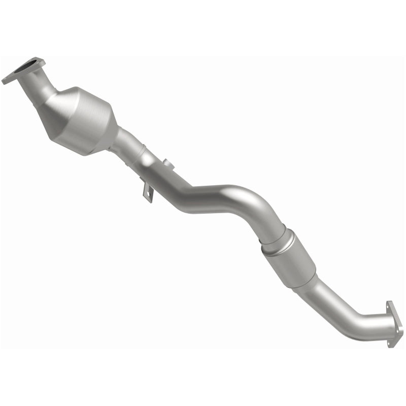 MagnaFlow Conv DF 07 VW Touareg 3.6L Front close